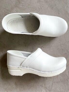 🆕 Listing! Dansko | 'Professional' White Clogs